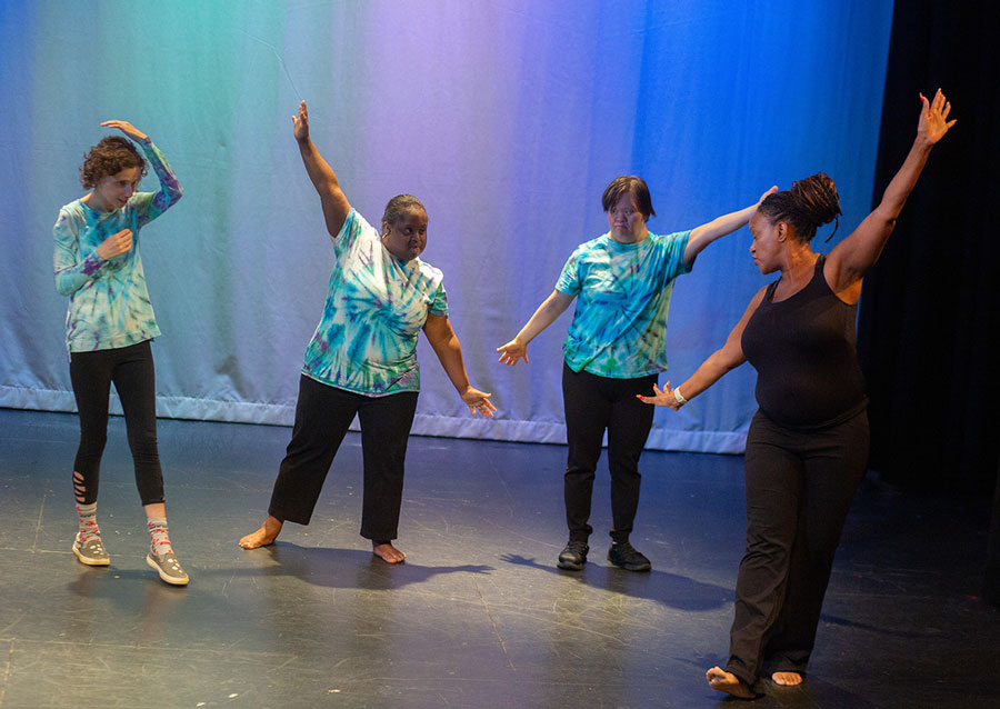 MEDC Moving Modern - dance company for people with disabilities